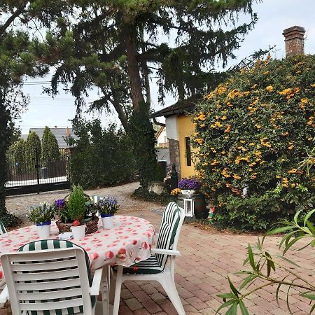Villa-Magdi Vendégház Révfülöp Exterior foto