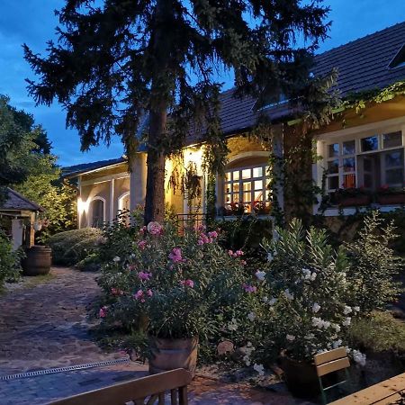 Villa-Magdi Vendégház Révfülöp Exterior foto