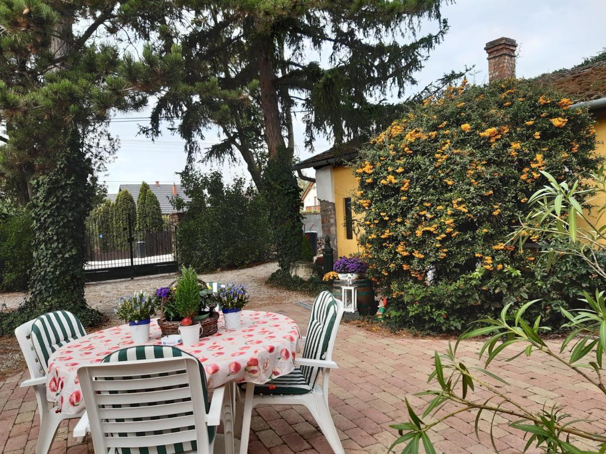 Villa-Magdi Vendégház Révfülöp Exterior foto