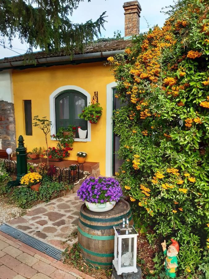 Villa-Magdi Vendégház Révfülöp Exterior foto