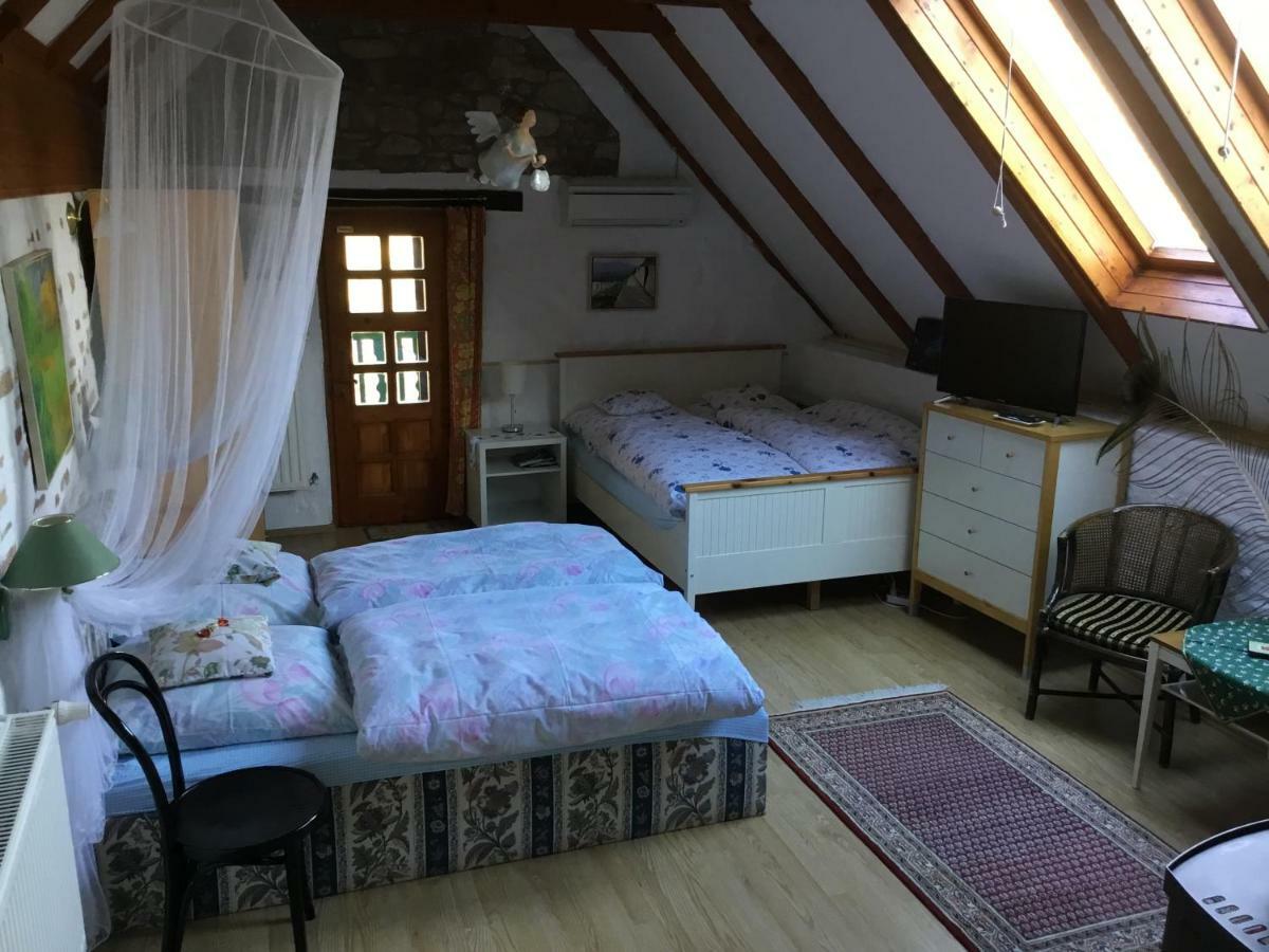 Villa-Magdi Vendégház Révfülöp Exterior foto