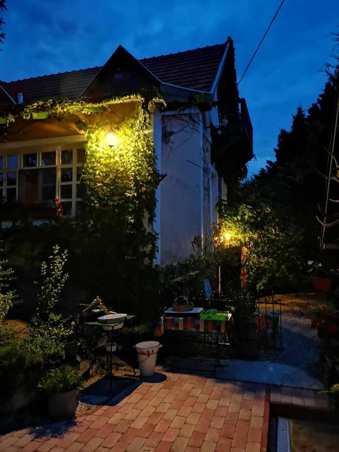 Villa-Magdi Vendégház Révfülöp Exterior foto