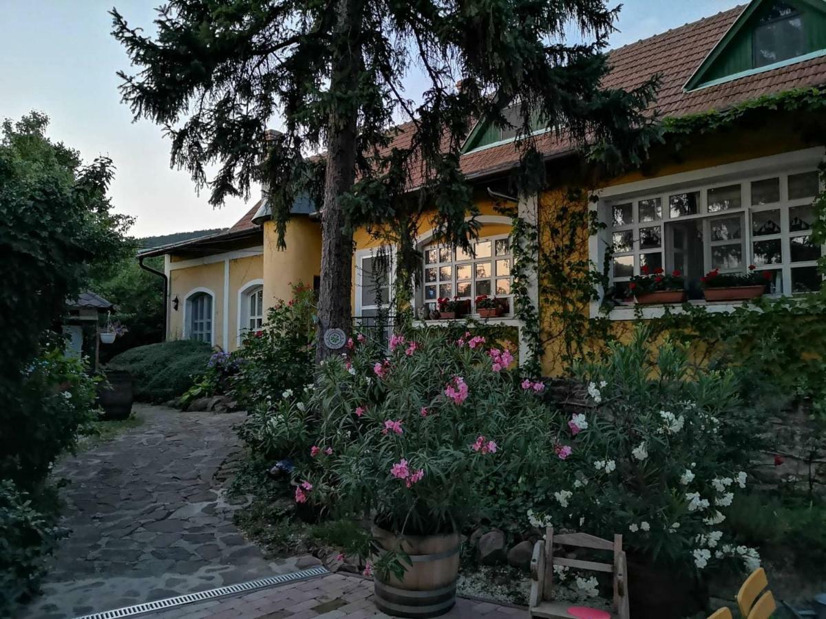 Villa-Magdi Vendégház Révfülöp Exterior foto